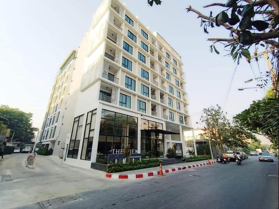 Апартаменты Theview Chaengwattana14 เดอะวิวแจ้งวัฒนะ14 Бангкок Экстерьер фото